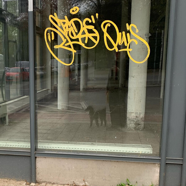 fri­da und ix im fen­sel­fie