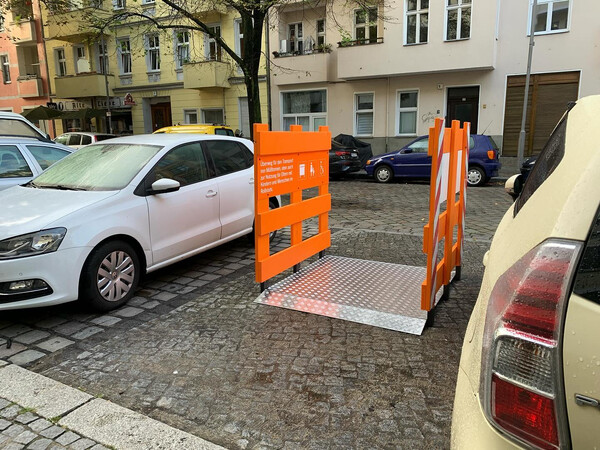 wun­der­bar! müll­ab­fuhr re­cla­ming the city.
