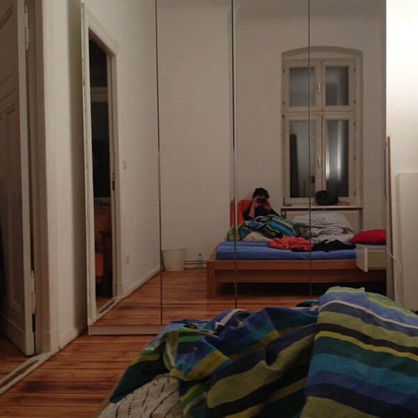 ein Zim&shy;mer fast fer&shy;tig.