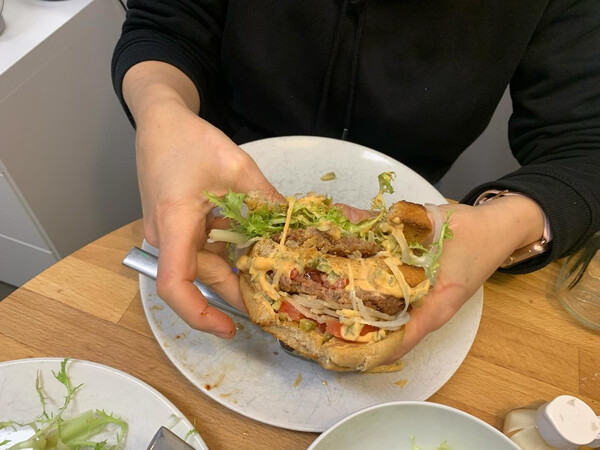 mal wie&shy;der DIY big mac mit bey&shy;ond bur&shy;ger, selbst ge&shy;mach&shy;tem toast, selbst&shy;ge&shy;mach&shy;ter big mac sos&shy;se, to&shy;ma&shy;te und &hellip;