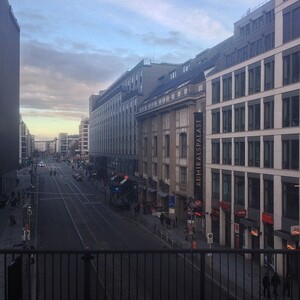 Photo by felix schwenzel in U Bahnhof Friedrichstrasse. Keine Fotobeschreibung verfügbar..