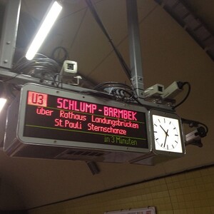 Photo by felix schwenzel in Hamburg Hauptbahnhof. Keine Fotobeschreibung verfügbar..