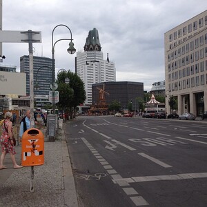 Photo by felix schwenzel in Hardenbergplatz. Keine Fotobeschreibung verfügbar..