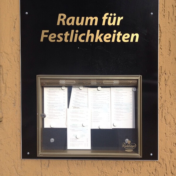 raum f&uuml;r fest&shy;lich&shy;kei&shy;ten