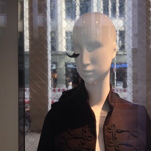 Photo by felix schwenzel in Zara Friedrichstraße. Keine Fotobeschreibung verfügbar..