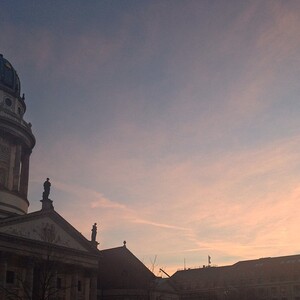 Photo by felix schwenzel in Gendarmenmarkt Berlin. Keine Fotobeschreibung verfügbar..
