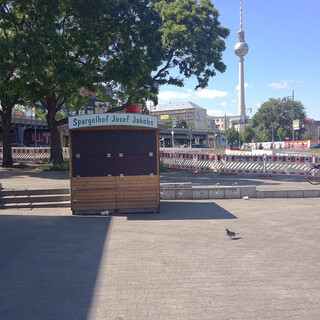 Photo by felix schwenzel in Jannowitzbrücke. Keine Fotobeschreibung verfügbar..