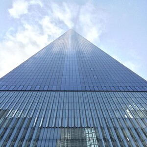 Photo by felix schwenzel in 9/11 Memorial - World Trade Centre Site. Keine Fotobeschreibung verfügbar..