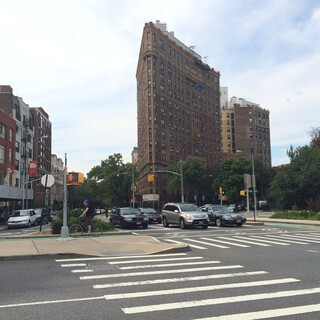 Photo by felix schwenzel in Grand Army Plaza. Keine Fotobeschreibung verfügbar..