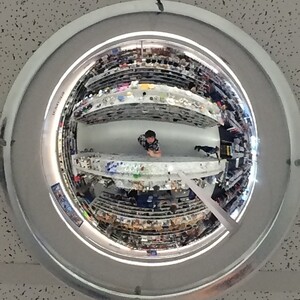 Photo by felix schwenzel in Goodwill with @diplix. Keine Fotobeschreibung verfügbar..