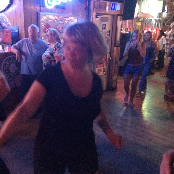 ziem&shy;lich hips&shy;ter-frei&shy;er abend hier.