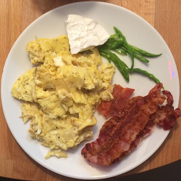 fr&uuml;h&shy;st&uuml;ck f&uuml;r cham&shy;pi&shy;ons. oder so.
