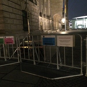 Photo by felix schwenzel in Deutscher Bundestag. Keine Fotobeschreibung verfügbar..