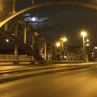 Photo by felix schwenzel in Bohrnholmer Brücke. Keine Fotobeschreibung verfügbar..