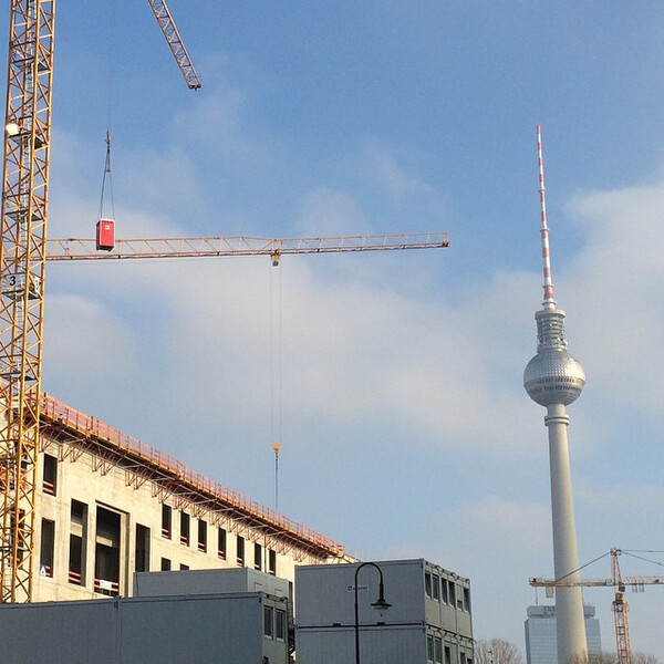 das flie&shy;gen&shy;de scheiss&shy;haus.